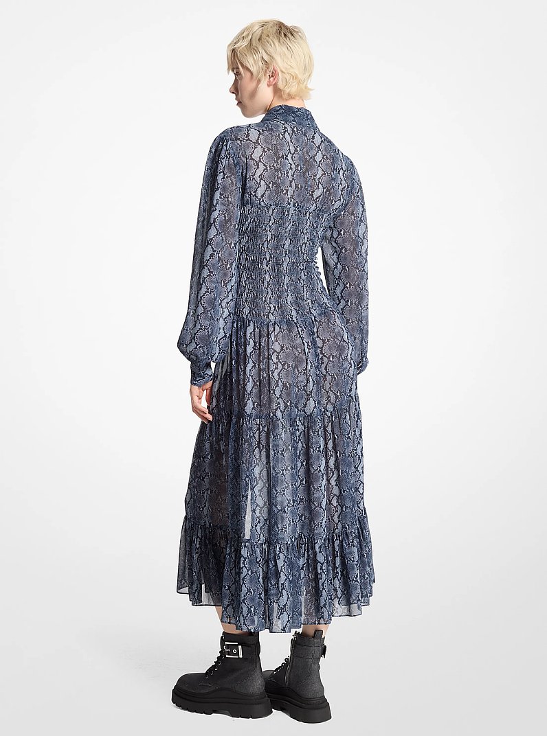 Gesmoktes Hemdkleid aus Georgette mit Schlangenmuster in ADMIRAL | Michael Kors
