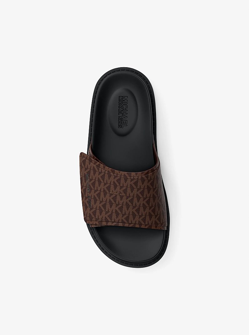 Sandale &agrave; enfiler Luka &agrave; logo Signature in BRUN | Michael Kors