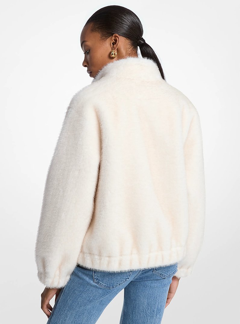 Veste en fausse fourrure in BLANC CASS&Eacute; | Michael Kors