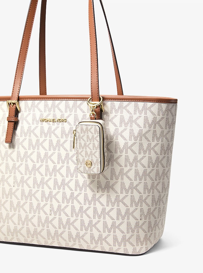 Breloque pour sac Jet Set Travel &agrave; logo Signature in VANILLE | Michael Kors