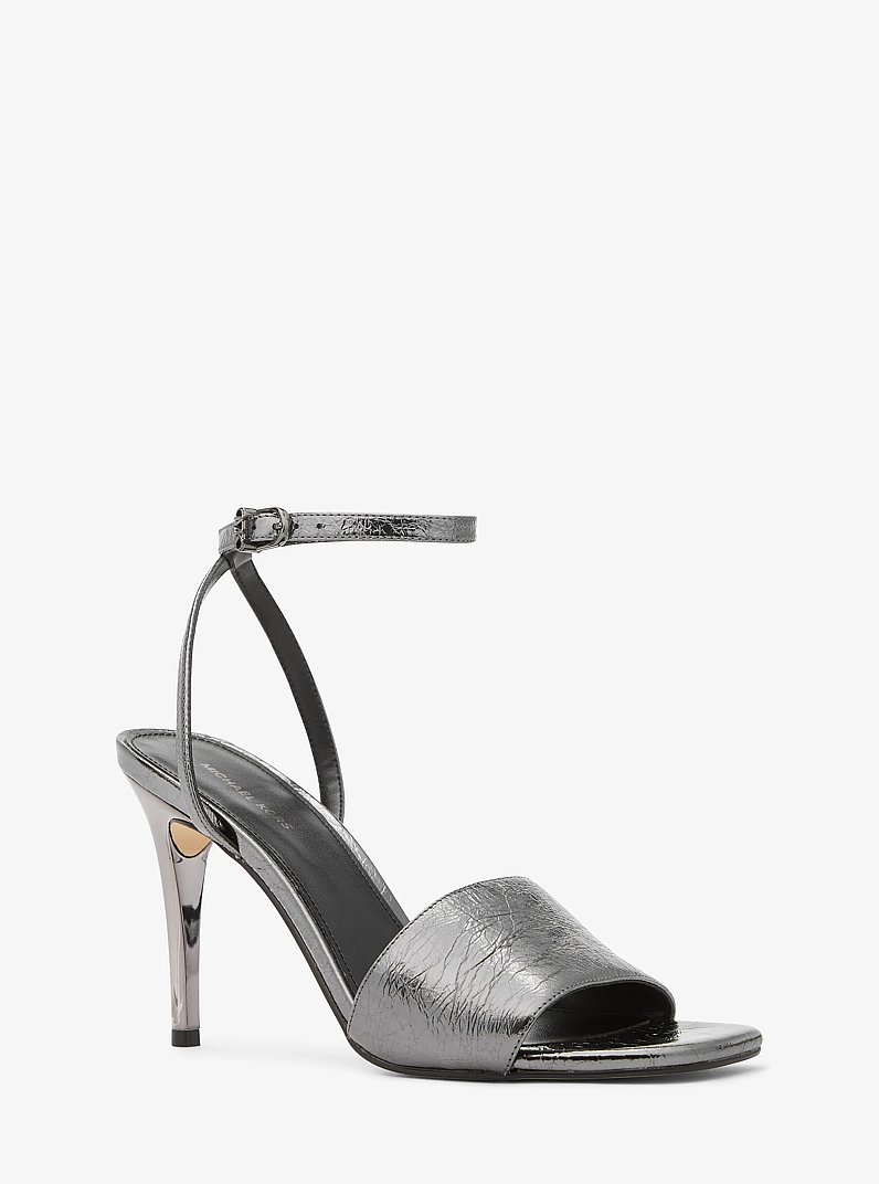 Sandale Elyse en cuir m&eacute;tallis&eacute; et craquel&eacute; in GRIS ACIER | Michael Kors