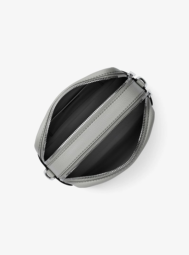 Camera bag a tracolla Bryant media in pelle martellata in GRIGIO MINERALE | Michael Kors