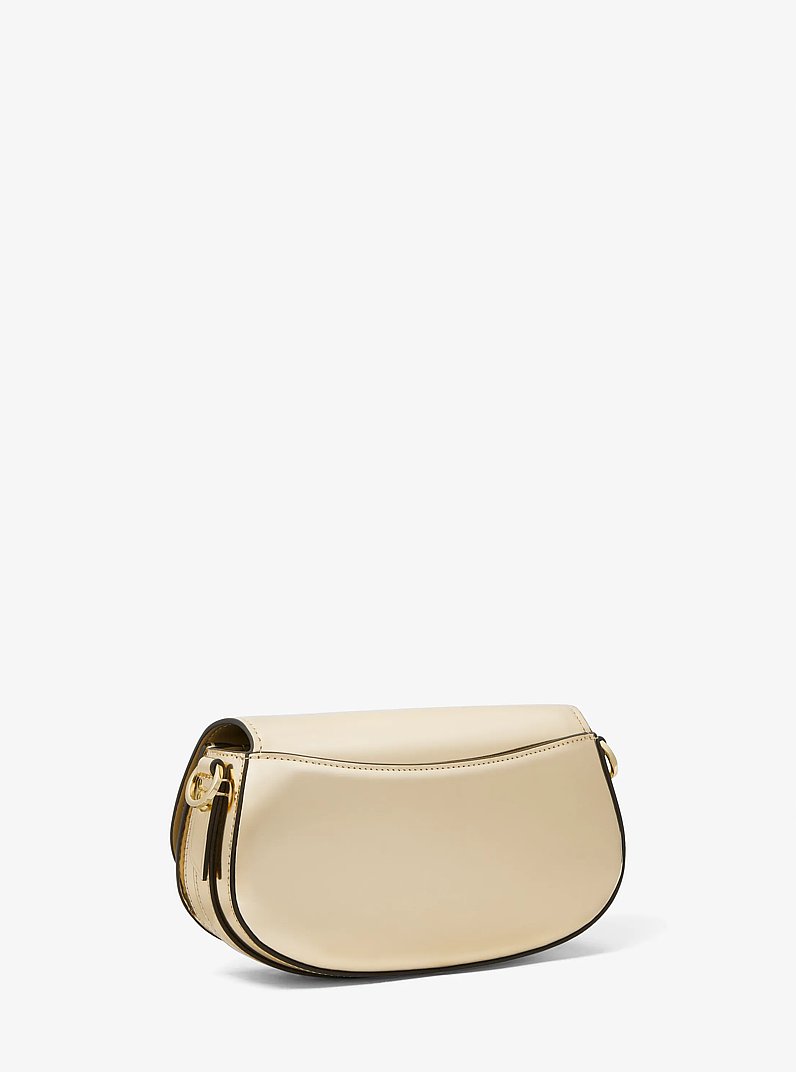 Petit sac &agrave; &eacute;paule Mila en cuir m&eacute;tallis&eacute; in OR P&Acirc;LE | Michael Kors