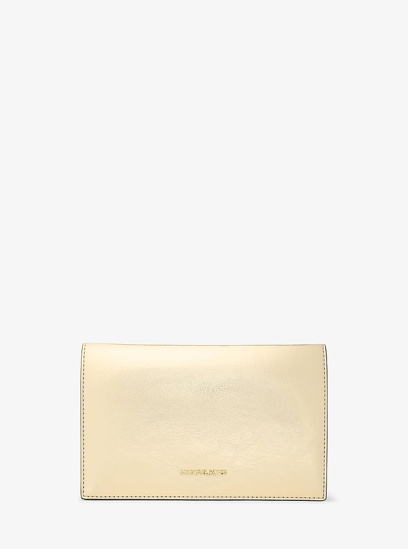 Petite pochette Jet Set Travel 2-en-1 m&eacute;tallis&eacute;e et &agrave; logo Signature in OR P&Acirc;LE | Michael Kors