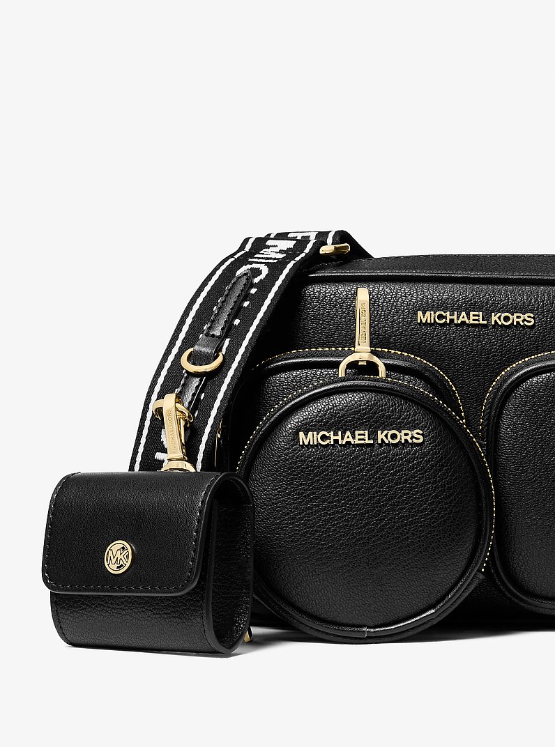 Jet Set Travel Medium Leather Messenger Bag in BLACK | Michael Kors
