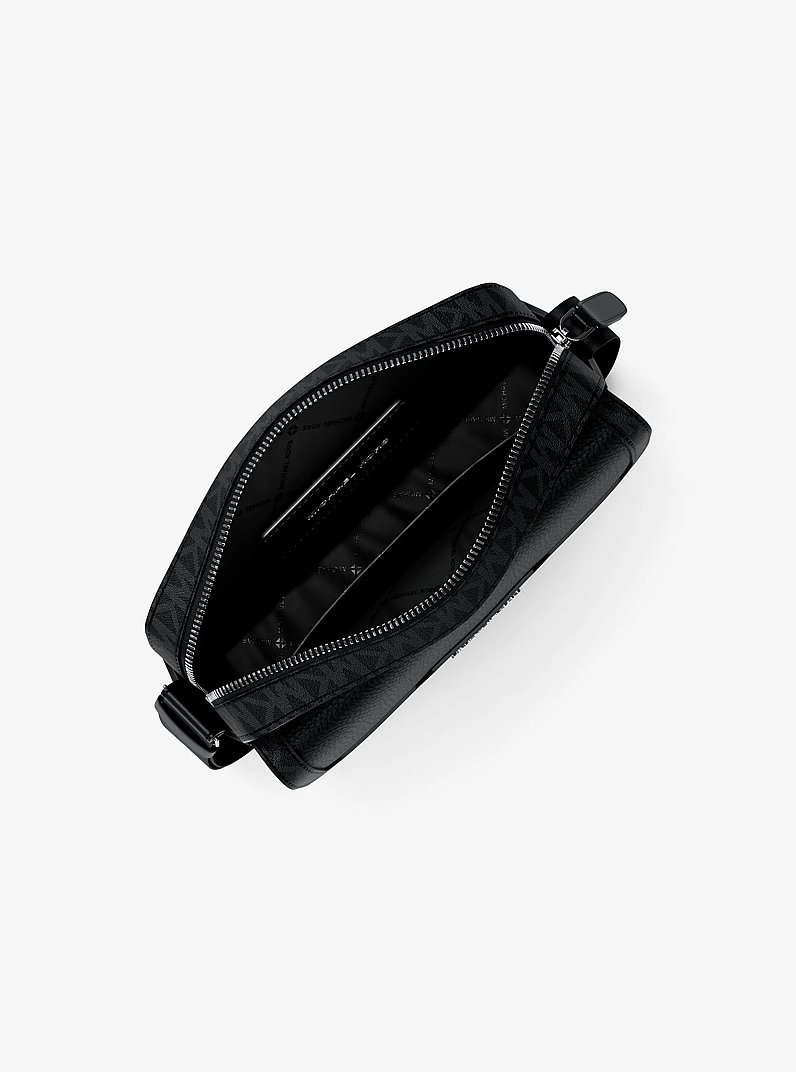 Sac &agrave; bandouli&egrave;re pour appareil photo Cooper de taille moyenne en cuir grain&eacute; et &agrave; logo Signature in NOIR | Michael Kors