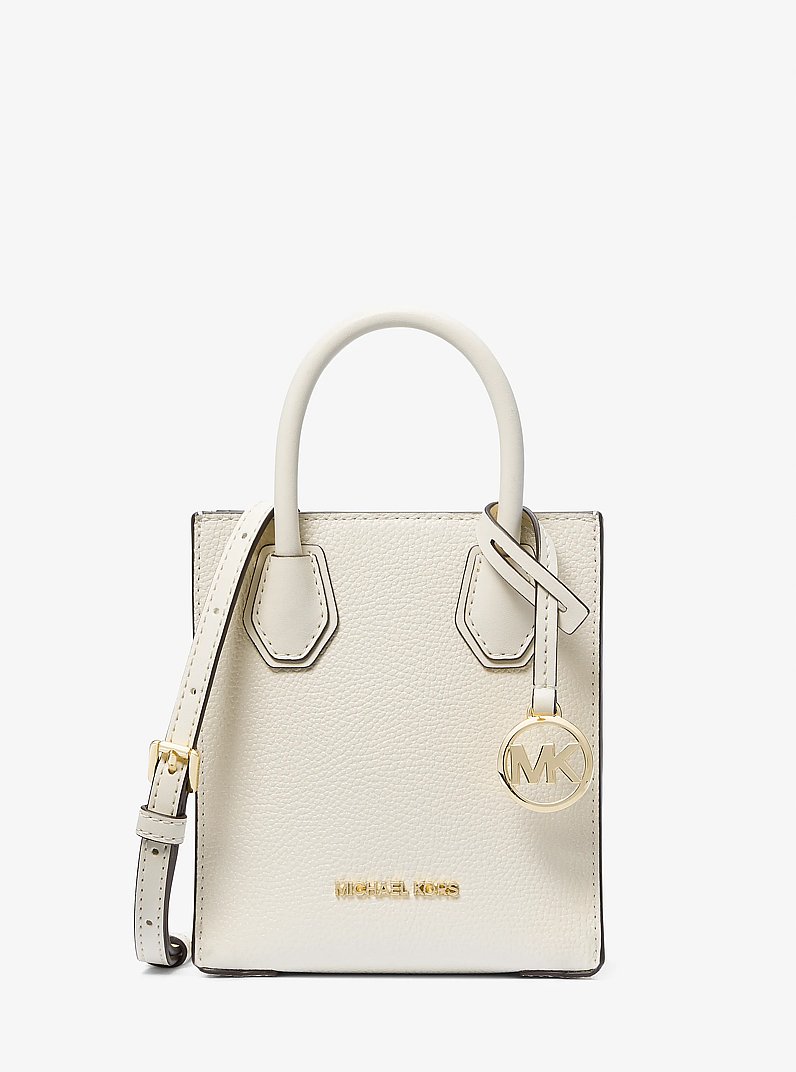 Bandolera Mercer extrapeque&ntilde;a de piel granulada in CREMA CLARO | Michael Kors