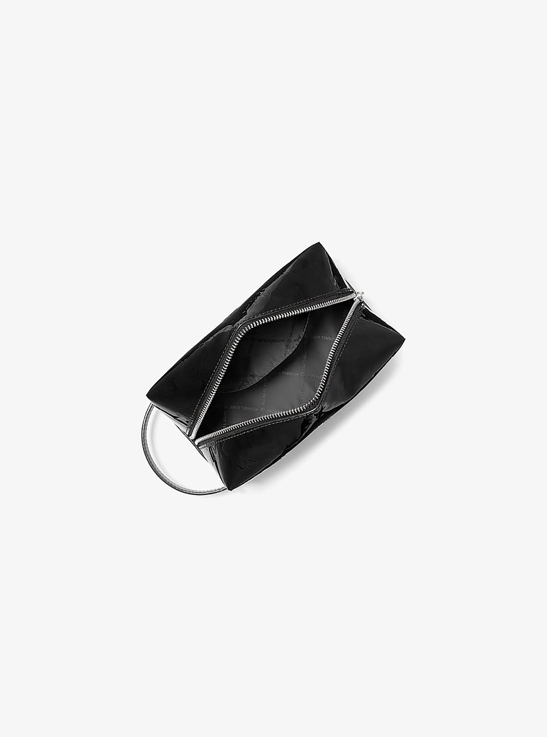 Trousse de toilette Jet Set de taille moyenne en cuir verni &agrave; logo grav&eacute; in NOIR | Michael Kors
