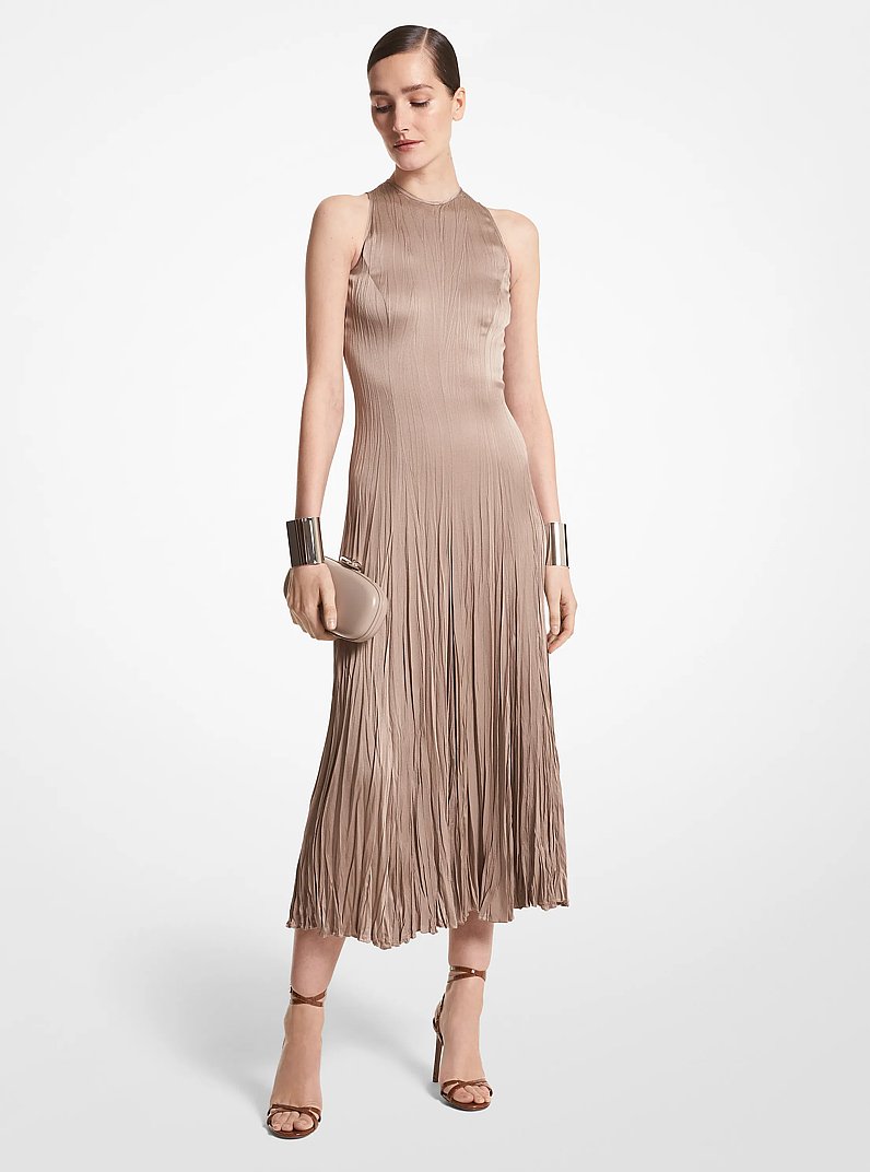 Vestido plisado en charmeuse texturizada
