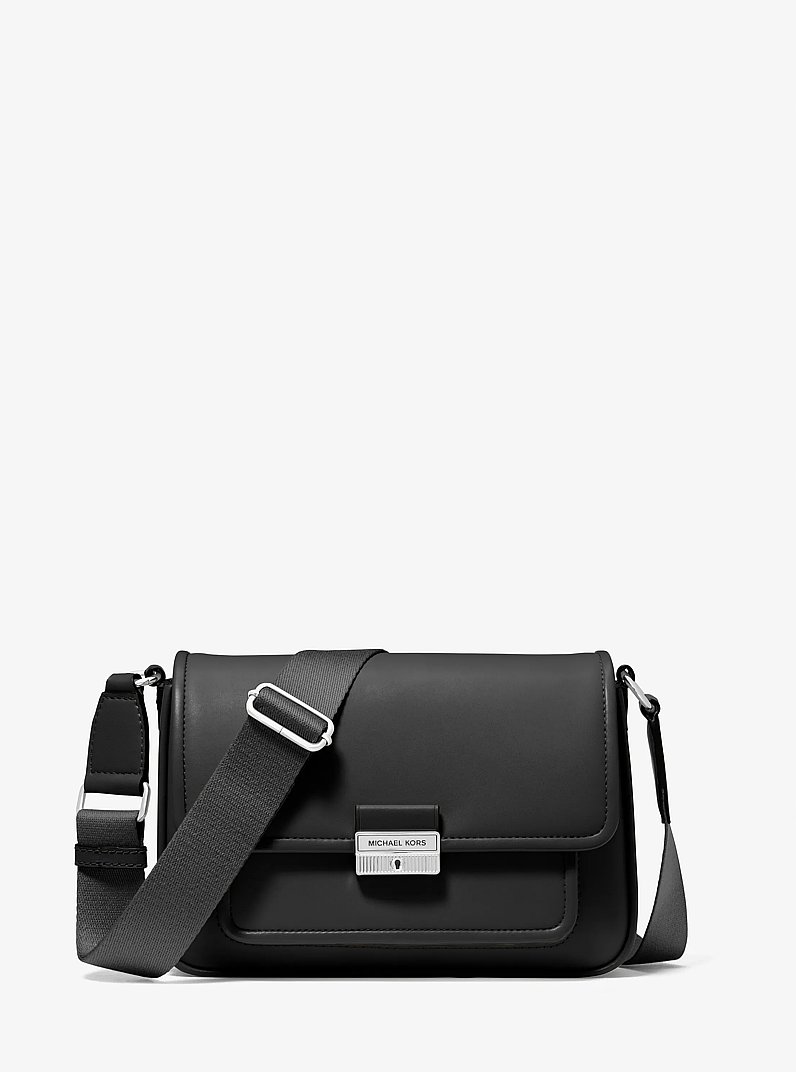 Bradshaw Medium Leather Messenger Bag in BLACK | Michael Kors