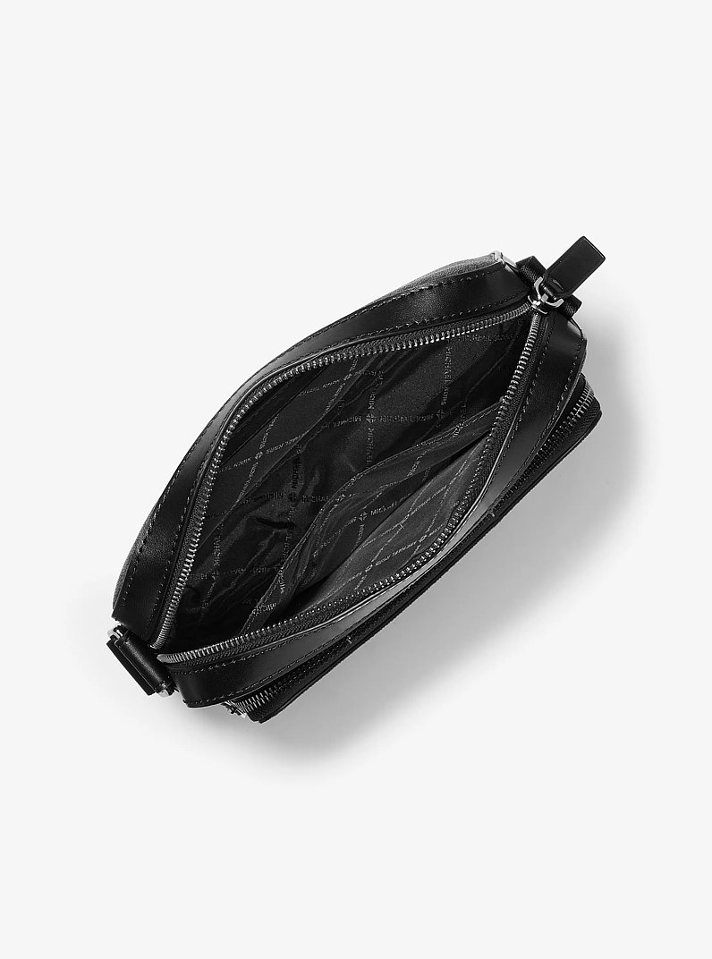 Umh&auml;ngetasche Cooper mit Signature-Logomuster im Utility-Stil in SCHWARZ | Michael Kors