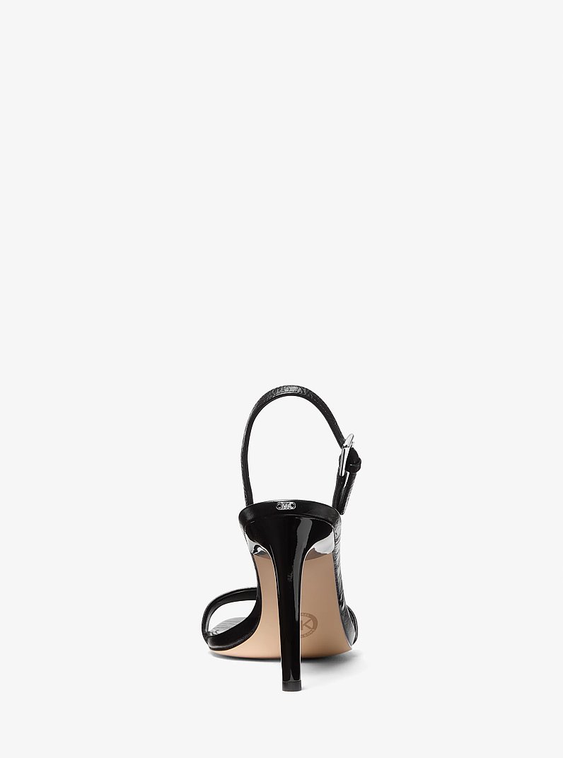 Sandalia Kasia de cuero craquelado in NEGRO | Michael Kors