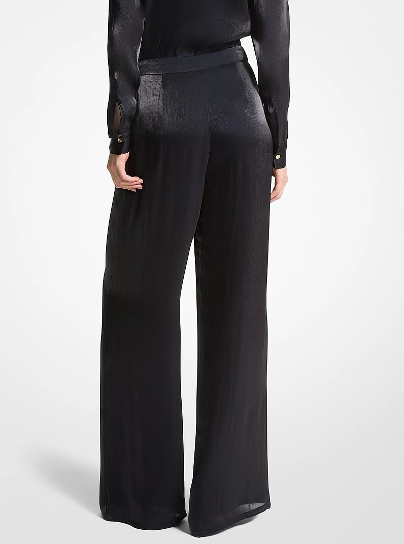 Pantaloni in doppio georgette increspato metallizzato con gamba ampia in NERO | Michael Kors