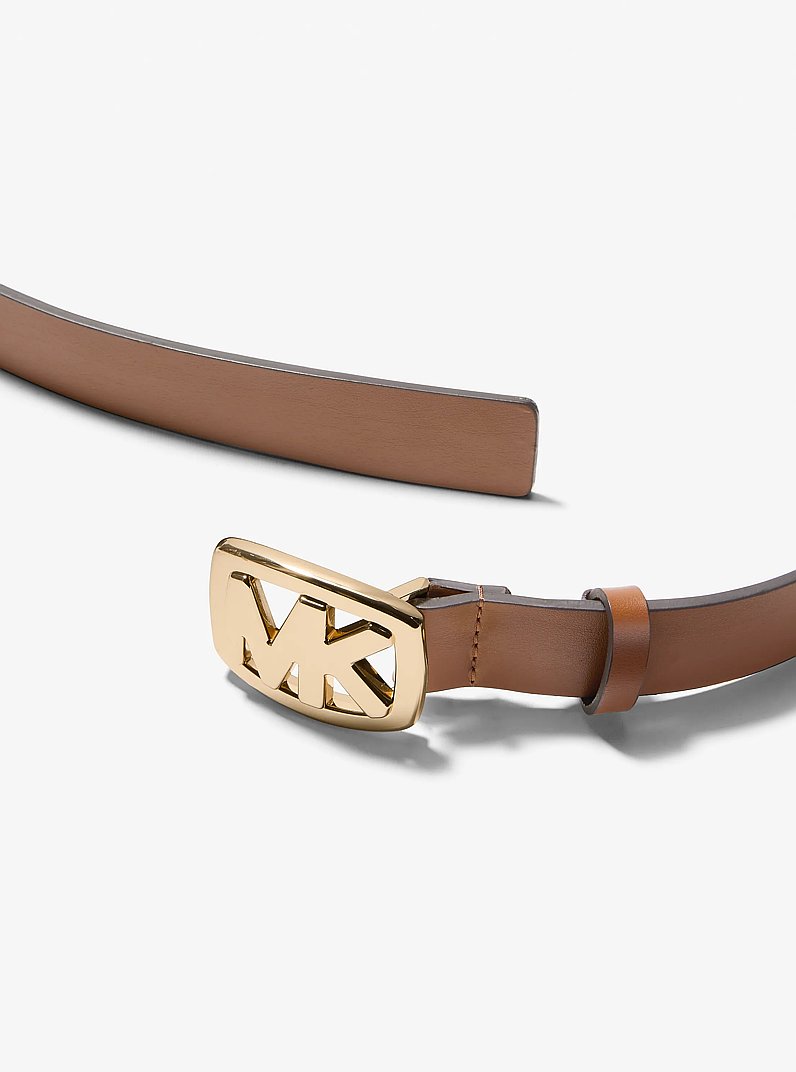 Ceinture en cuir &agrave; logo in LUGGAGE | Michael Kors