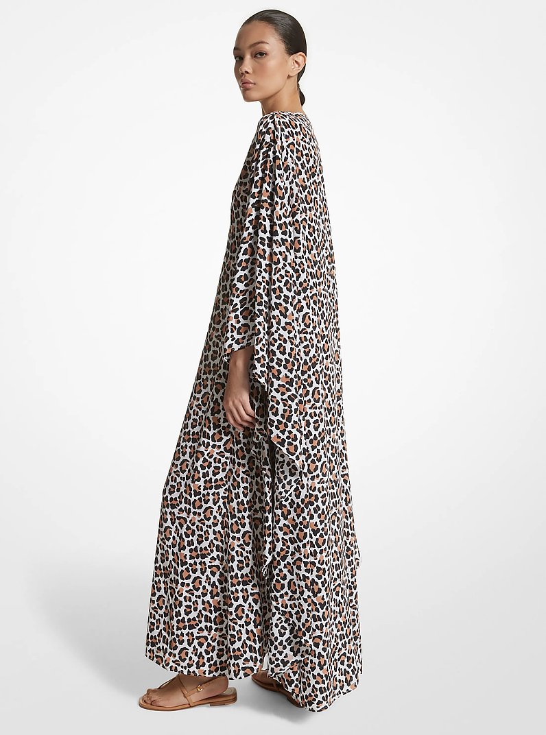 Caft&aacute;n de crep&eacute; de China de seda org&aacute;nica con estampado de leopardo in TOSTADO SUAVE MULTICOLOR | Michael Kors