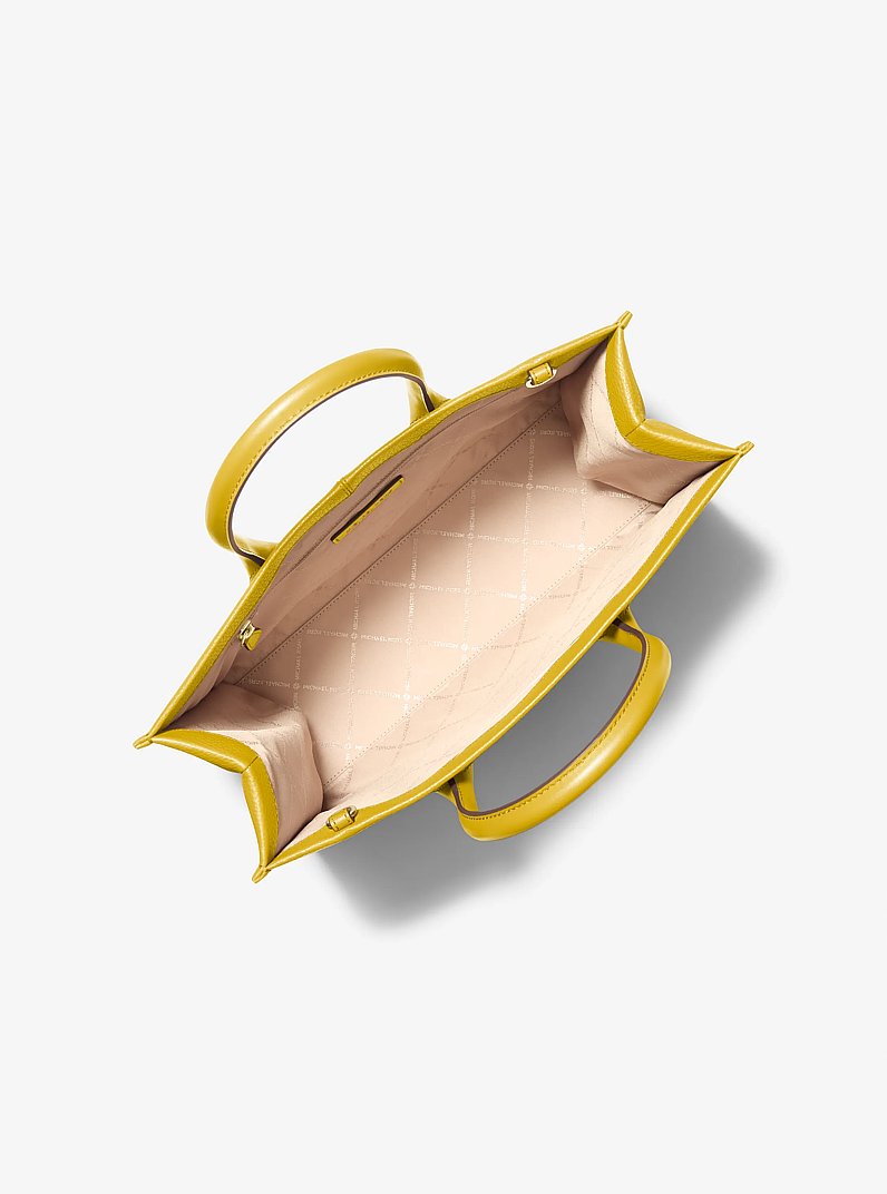 Sac fourre-tout Mirella de taille moyenne en cuir grain&eacute; in JAUNE DOR&Eacute; | Michael Kors