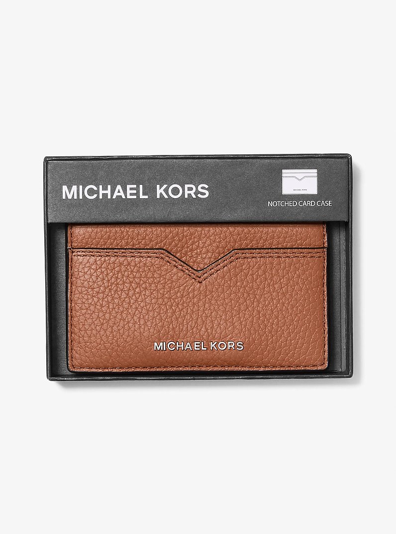Porta carte di credito Hudson in pelle martellata in CUOIO | Michael Kors