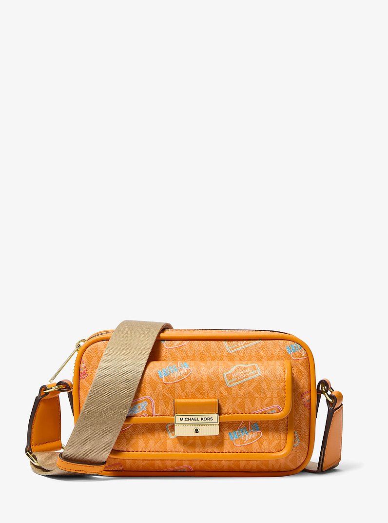 Bandolera Bradshaw extrapeque&ntilde;a con adornos y logotipo exclusivo para c&aacute;mara in [3357] | Michael Kors