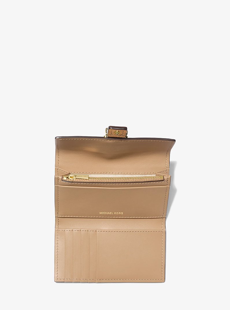 Portofel Nolita mediu pliabil cu trei secțiuni din piele metalizată cu aspect crăpat in AURIU DESCHIS | Michael Kors