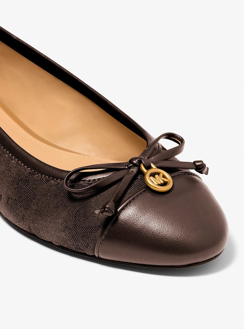Su&egrave;de Piper Flex avec logo cousu in CHOCOLAT | Michael Kors