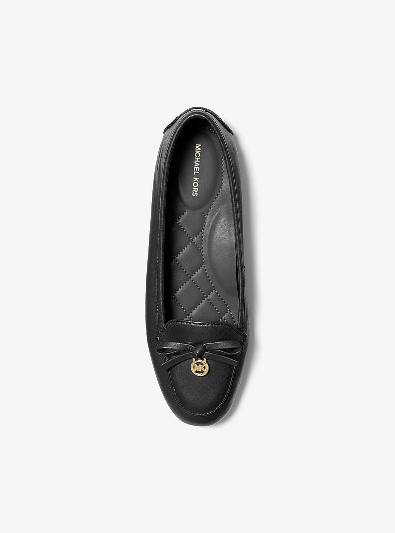 Mocas&iacute;n Wendy de piel in NEGRO | Michael Kors
