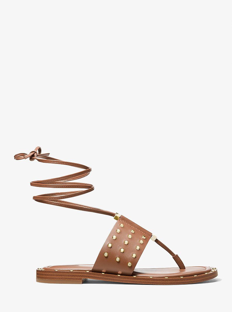 Sandalia Jagger de cuero con tachuelas in LUGGAGE | Michael Kors