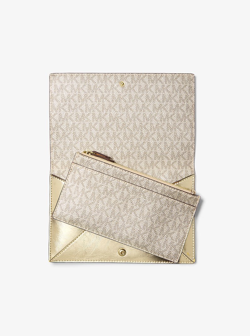 Petite pochette Jet Set Travel 2-en-1 m&eacute;tallis&eacute;e et &agrave; logo Signature in OR P&Acirc;LE | Michael Kors