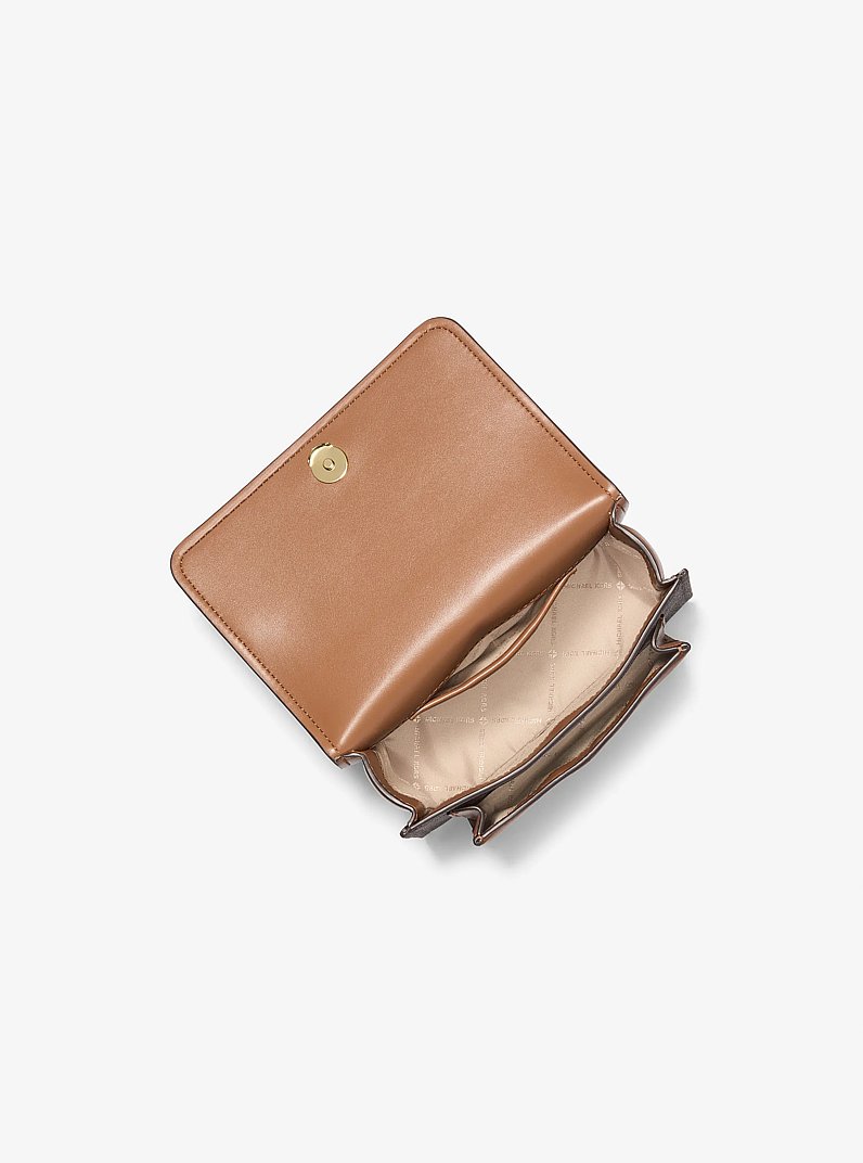 Crossbodytas Claire met kenmerkend logo, klein in BRUIN/EIKELBRUIN | Michael Kors