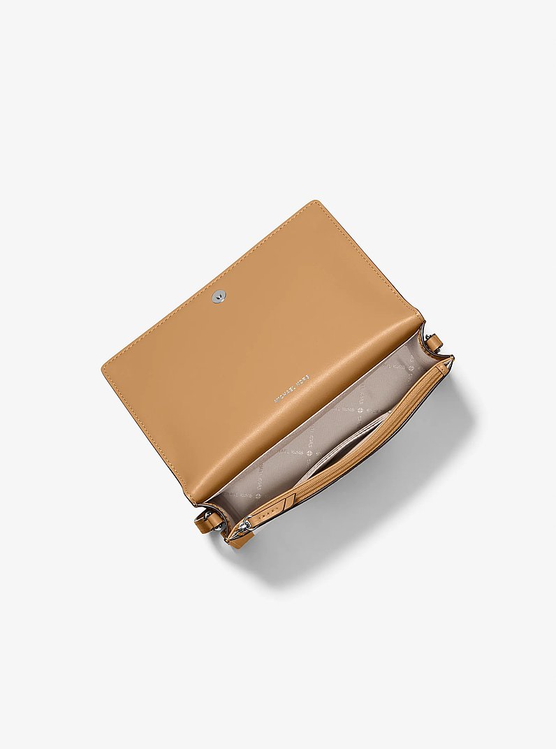 Borsa a tracolla Marlowe media in pelle martellata in ARACHIDE | Michael Kors