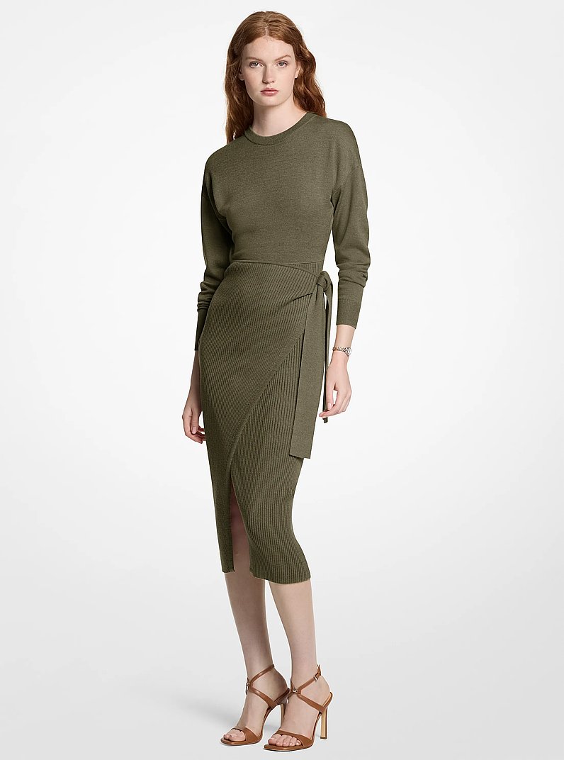 Robe mi-longue portefeuille en tricot in VERT OLIVE | Michael Kors