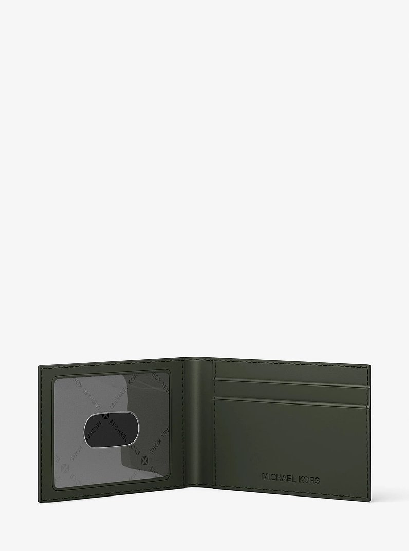 Billetera plegable Cooper con dise&ntilde;o ombr&eacute; y logotipo exclusivo y solapa para documento de identificaci&oacute;n in MUSGO COMBINADO | Michael Kors