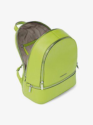Mochila Rhea mediana con piel granulada