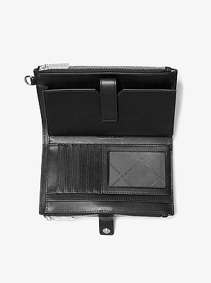 Jet Set Large Ombr&eacute; Signature Logo Wristlet