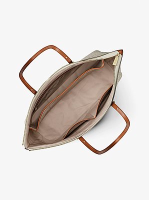 Quinn Large Signature Logo Tote Bag