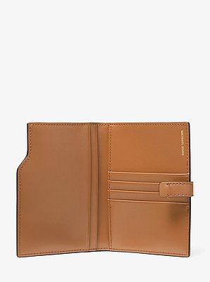 Cartera para pasaporte Jet Set con logotipo