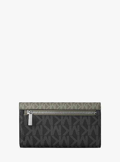 Billetera Jet Set Travel tipo tr&iacute;ptico con logotipo de la marca