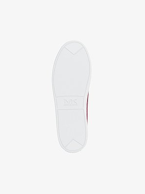 Zapatilla Jacob con logotipo exclusivo