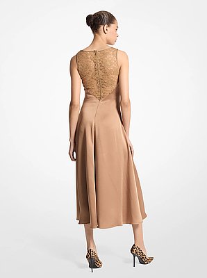 Kleid aus Charmeuse-Satin mit Spitzeneinsatz