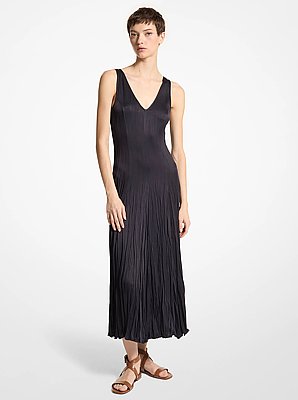Vestido de sat&eacute;n charmeuse arrugado