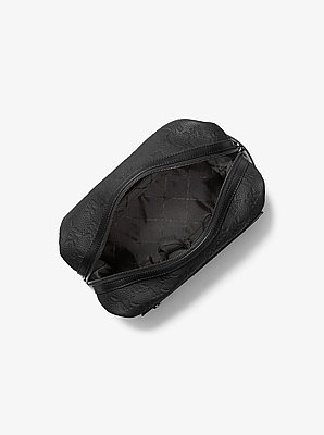 Neceser Jet Set de piel con logotipo en relieve