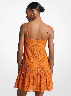 Mini-robe nuisette en dentelle florale en point d&rsquo;Alen&ccedil;on