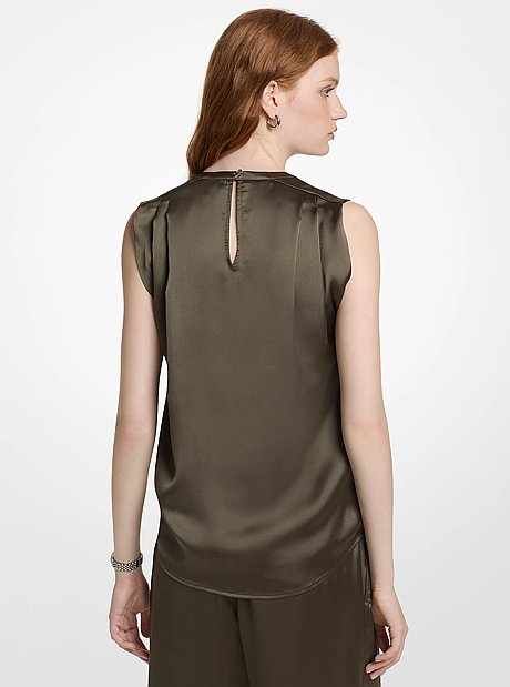 &bull; Blouse <br/>&bull; Satin <br/>&bull; 100% polyester <br/>&bull; Machine wash <br/>&bull; Imported <br/>&bull; Model is 5&rsquo;10&rdquo;/178 cm wearing size XS