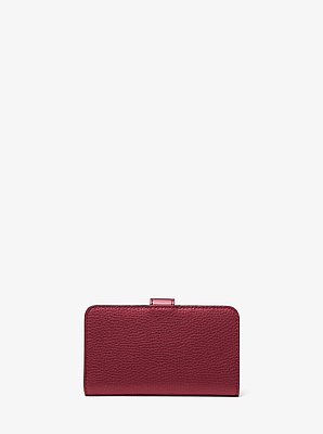 Jet Set Travel Medium Pebbled Leather Wallet