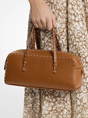 Bolso satchel Roberta de cuero granulado cosido a mano