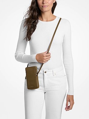 Jet Set Small Pebbled Leather Smartphone Crossbody Bag