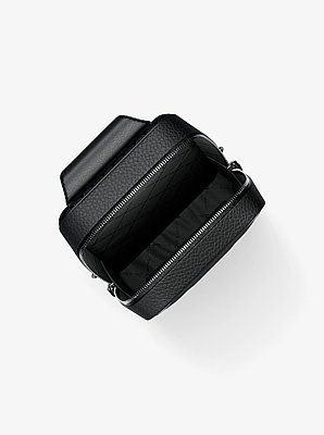 Ri&ntilde;onera bandolera Cooper mediana de piel granulada