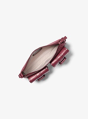 Wandelbare Pochette Zoe Small mit Signature-Logomuster