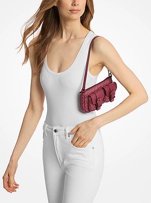 Wandelbare Pochette Zoe Small mit Signature-Logomuster