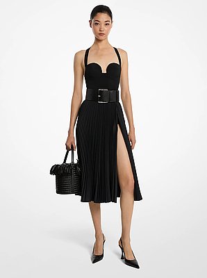 Saia plissada com abertura em lona t&eacute;cnica