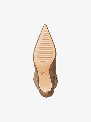 Botte &agrave; talon bobine Nalia en microsu&egrave;de de polyester
